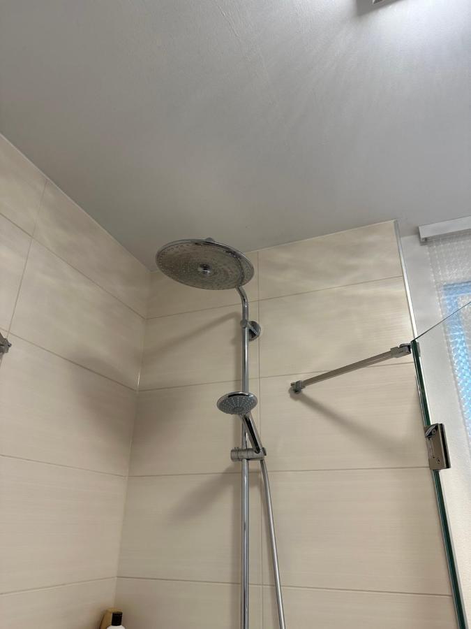 Traumhafte Haushaelfte Mit Kamin, Garten & Whirlpool Apartment เบอร์ลิน ภายนอก รูปภาพ