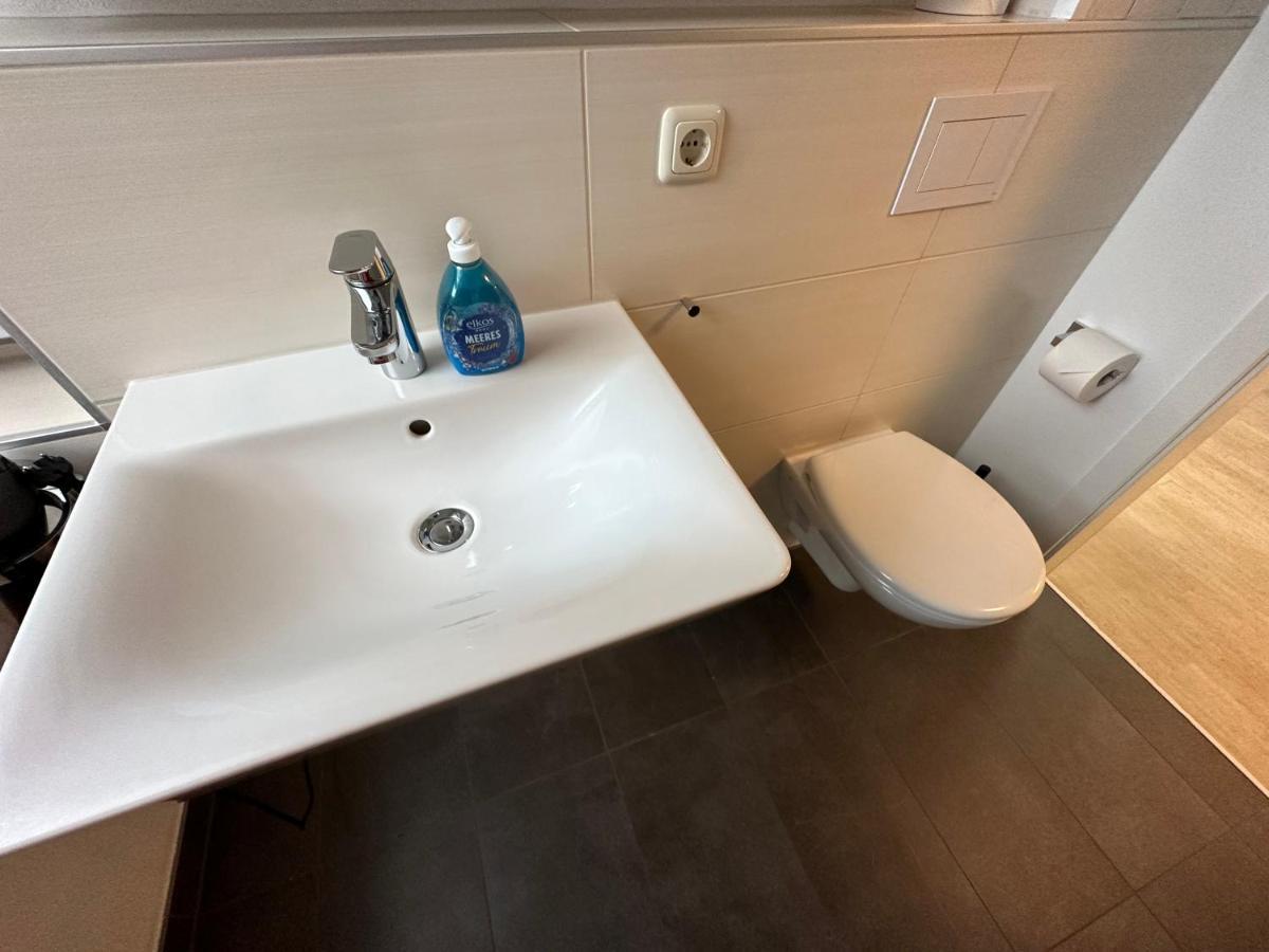 Traumhafte Haushaelfte Mit Kamin, Garten & Whirlpool Apartment เบอร์ลิน ภายนอก รูปภาพ
