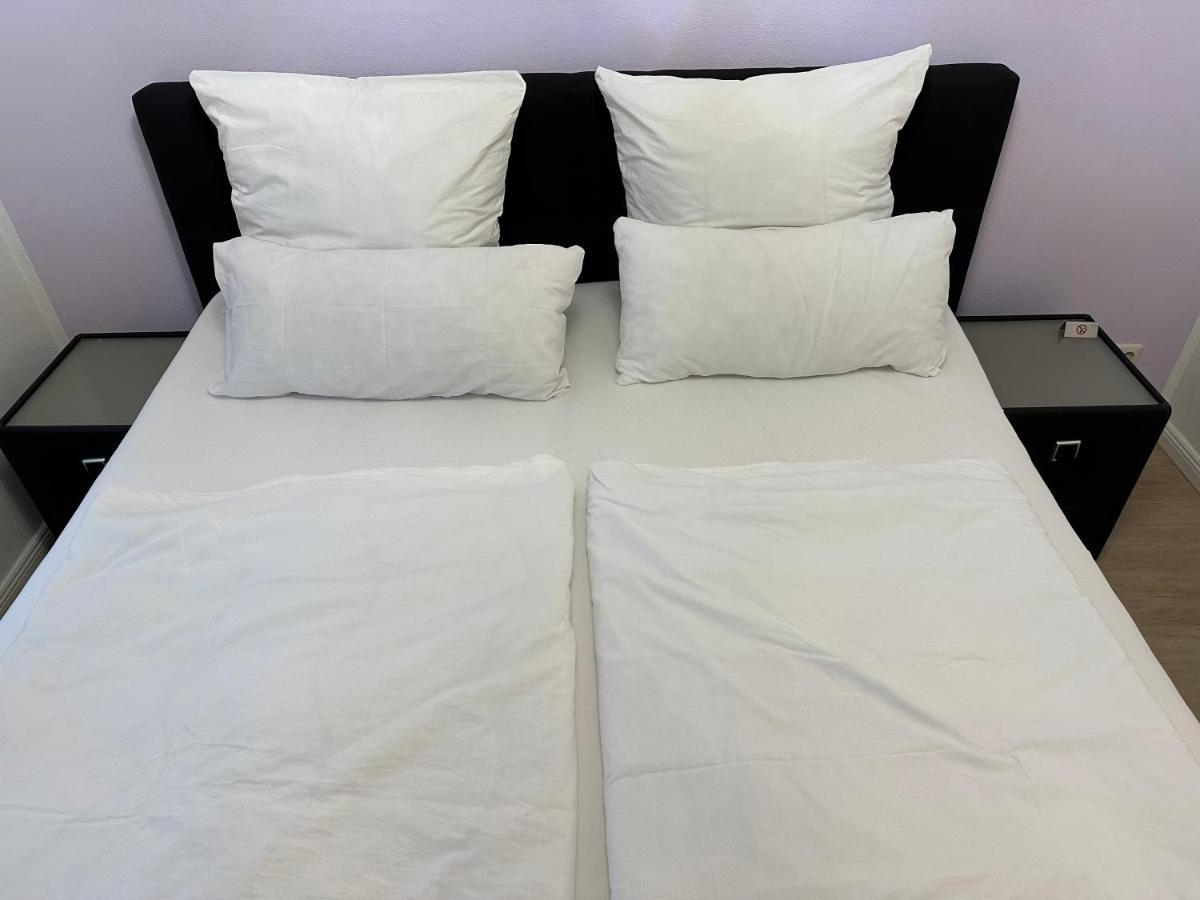 Traumhafte Haushaelfte Mit Kamin, Garten & Whirlpool Apartment เบอร์ลิน ภายนอก รูปภาพ